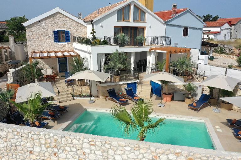 Meladonia - Luxury Villas - Bed and Breakfast Molat