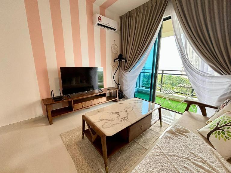 Seaview 1B1R 4pax Condo Forest City 1E-901 - B&B Gelang Patah