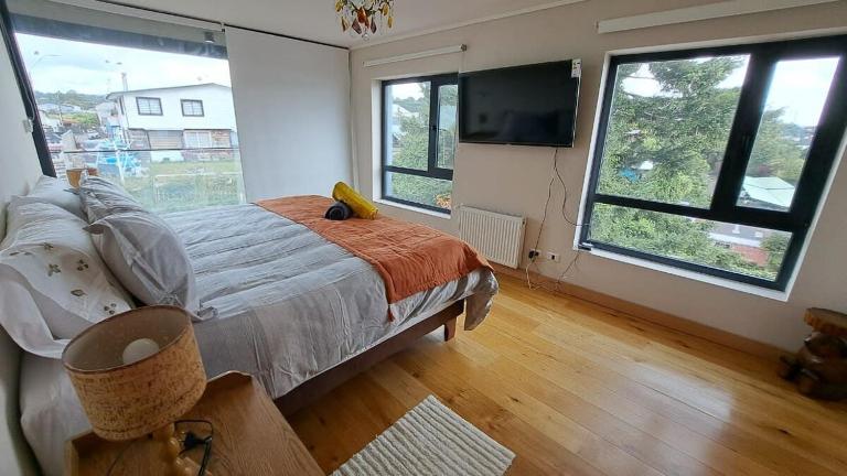 HOM I 1D1B, Piscina Temperada, Wifi, Estacionamiento, Full Equipado - B&B Puerto Varas