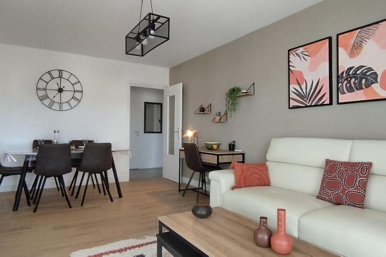 Les Géraniums, bel appartement rénové, proche plage et commerces - B&B La Seyne-sur-Mer