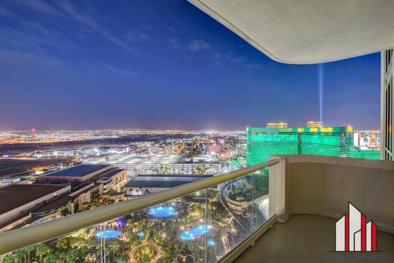 MGM Signature-28-602 1Br 2Ba Balcony Jacuzzi Suite - Chambres d'hôtes Las Vegas