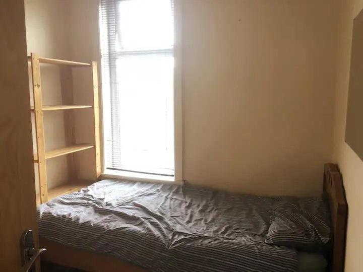Single Room - Town & University nearby, 24h Bus, Airport-linked - B&B Manchester