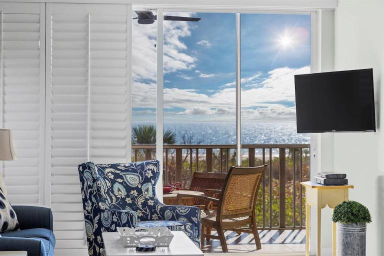 Exquisite Beachfront Residence at Shell Island Beach Club of Sanibel - B&B Sanibel