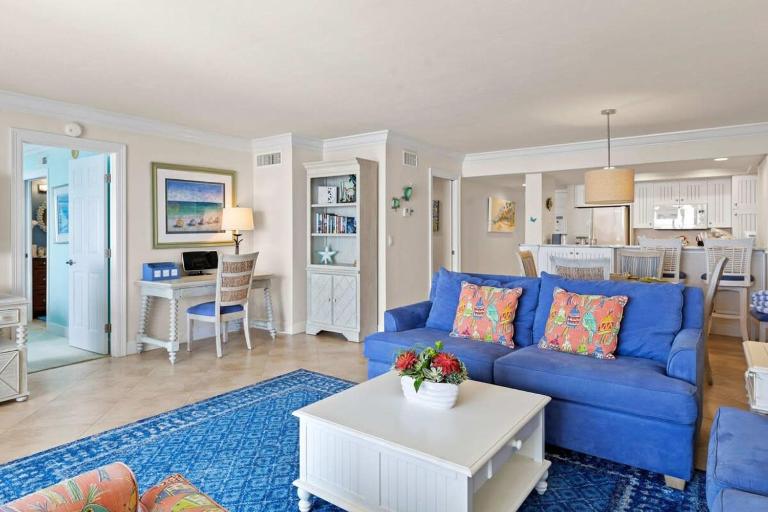 Gorgeous Renovated Residence in Upscale Sanibel Harbour Tower - B&B Fort Myers