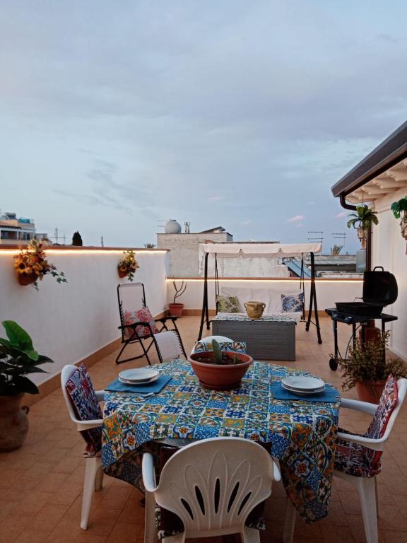 La Terrazza Solarium, in pieno centro 60m dalla stazione ferroviaria 700m dal mare - Ferienwohnung Santa Flavia