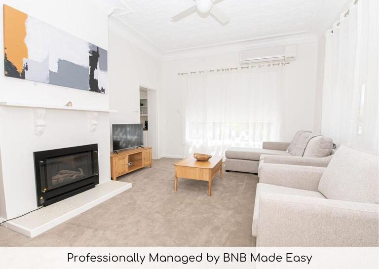 Anson Cottage - 1900s CBD Home, Private & Practical - Bed and Breakfast Orange