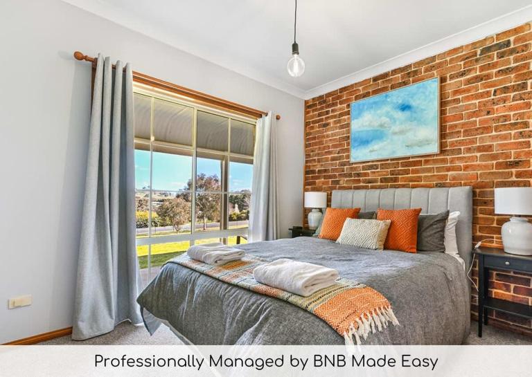 Highfields - Rural Entertainer with Valley Views - B&B Bathurst