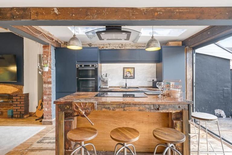 Stylish House w Free Parking Nr Exeter Centre - Ferienwohnung Exeter