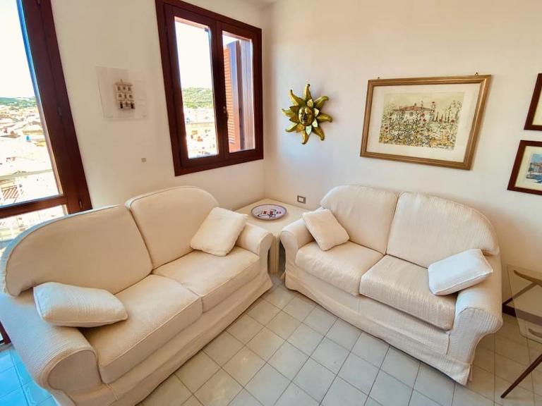 Residenza Le Scalette - Appartamento Secondo Piano - Ferienwohnung Carloforte