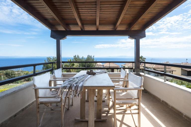 Afytos Villa Pearl by Luxlikehome - Ferienwohnung Afytos