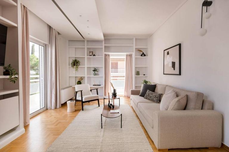 Luminous 3BR Apartment in Cholargos by UPSTREET - Bed and Breakfast Athene