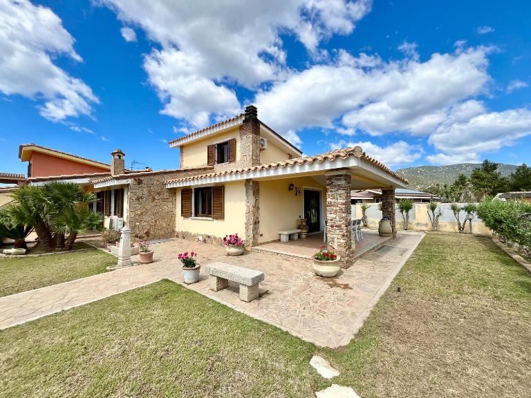 Eri & Ely's House By La Via Del Mare Viaggi e Vacanze - Bed and Breakfast Villasimius