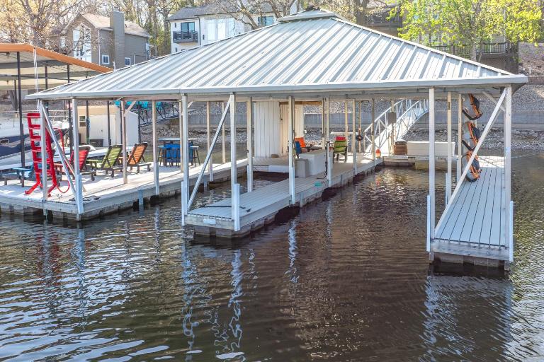 Private Dock! Waterfront Sunrise Beach Rental - B&B Sunrise Beach
