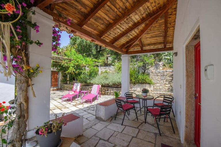 Andromachi Escape! - Bed and Breakfast Katávolos