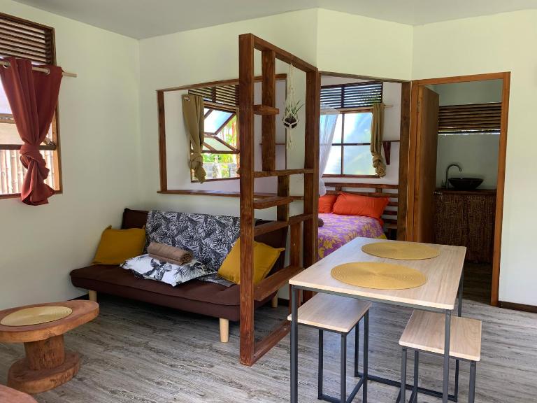 Fare lei , bungalow en toute simplicité - B&B Uturoa
