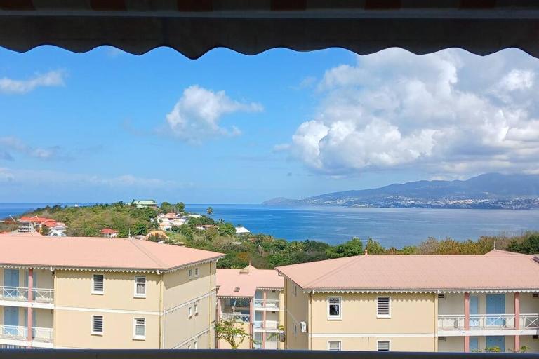 Studio vue mer panoramique, Les trois ilets Anse Mitan - Bed and Breakfast Les Trois-Îlets