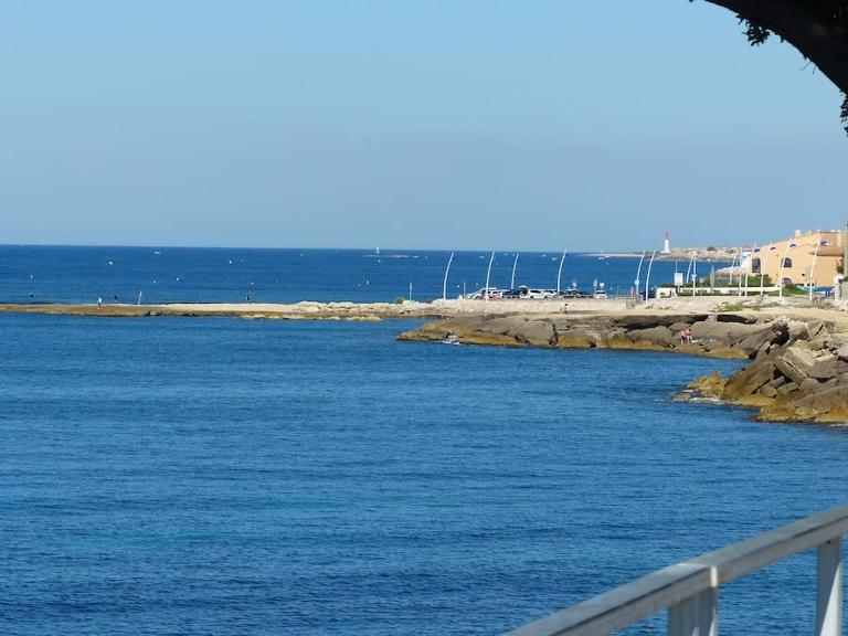 Modern duplex with AC and garden, just 350m to sea side - B&B Sausset-les-Pins