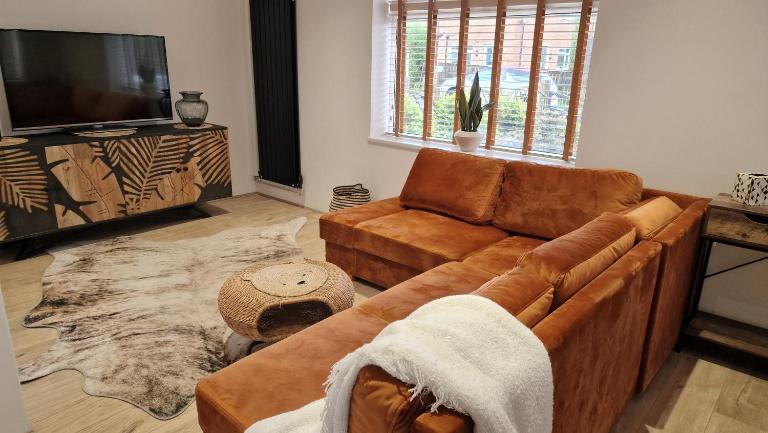 Designed Gem - B&B Cayton