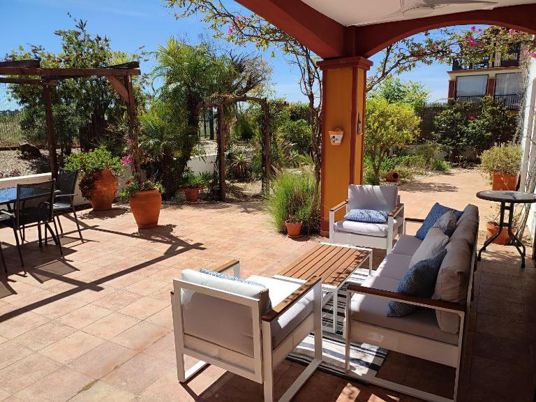 Costa Esuri Ayamonte Las Encinas Luxury 3-bedroom apartment - huge garden - Bed and Breakfast Ayamonte