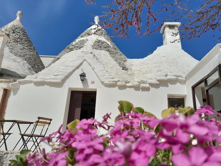 Trullo Il Giglio - B&B Cisternino