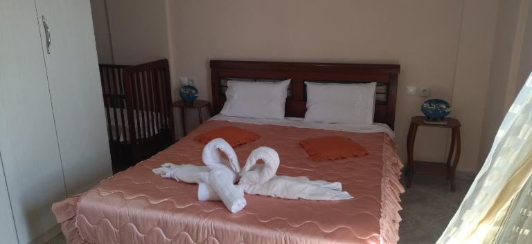 Mihalis Vrion Apartment - B&B Vrion