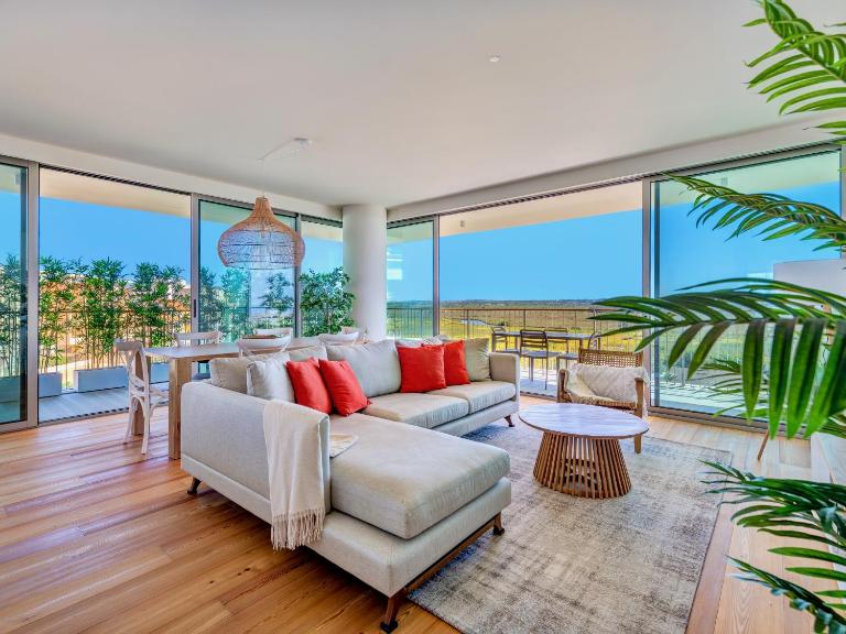 Bayline - Beachfront Bliss & Spa by Bedzy - Chambres d'hôtes Armação de Pêra