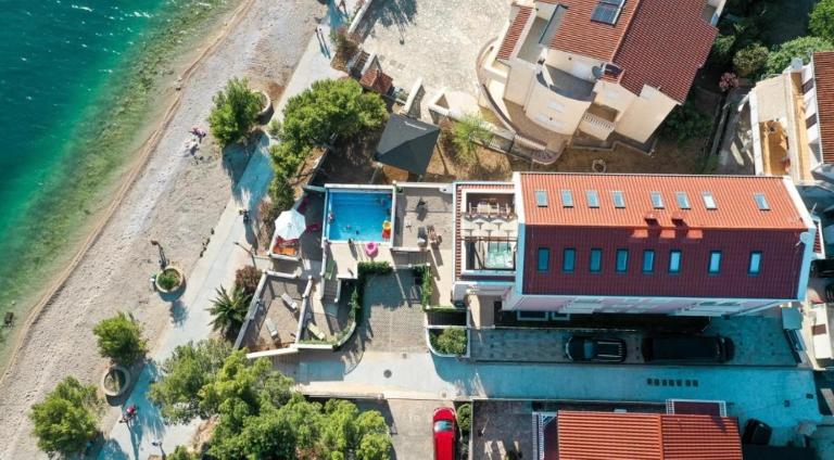 Pinna Nobilis MoMa level 1 - B&B Brodarica
