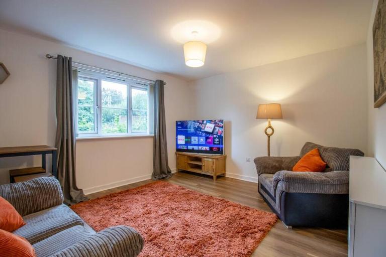 2 bed flat near airport &parking - B&B Paisley