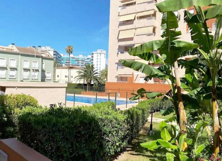 Acogedor apartamento con piscina, solarium, jardín - Ferienwohnung Los Mártires
