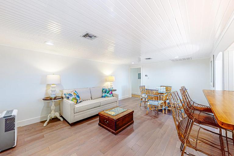 Seaside Serenity - B&B Port Aransas