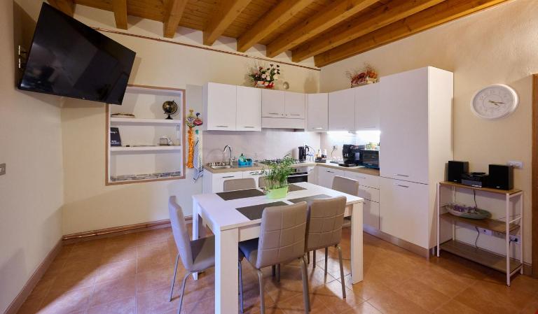 CAV MOTTENO - Ferienwohnung Mandello del Lario