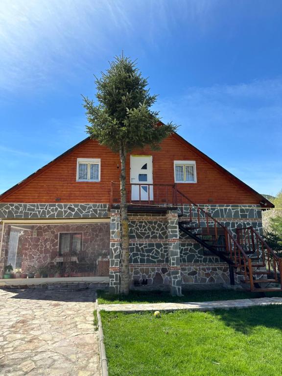 Shtepi Druri Arber - Ferienwohnung Voskopojë