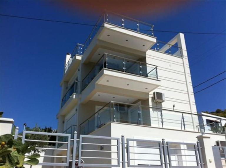 Beautiful lux Villa Ilias Salamina - Bed and Breakfast Salamína