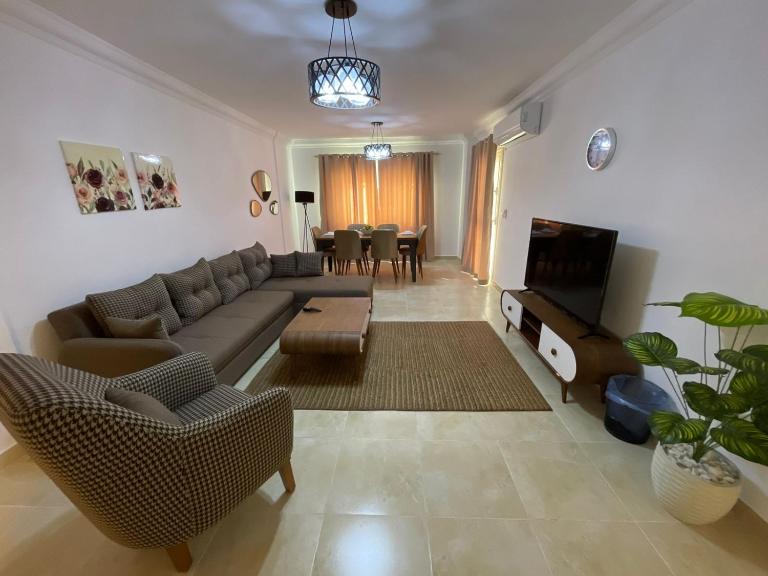 charming 3BR with garden - B&B Madinaty