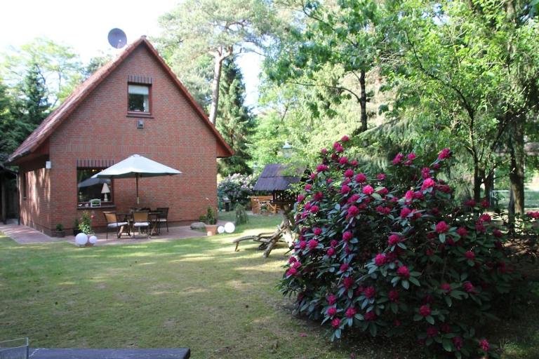 Ferienhaus am Waldesrand - Bed and Breakfast Hatten