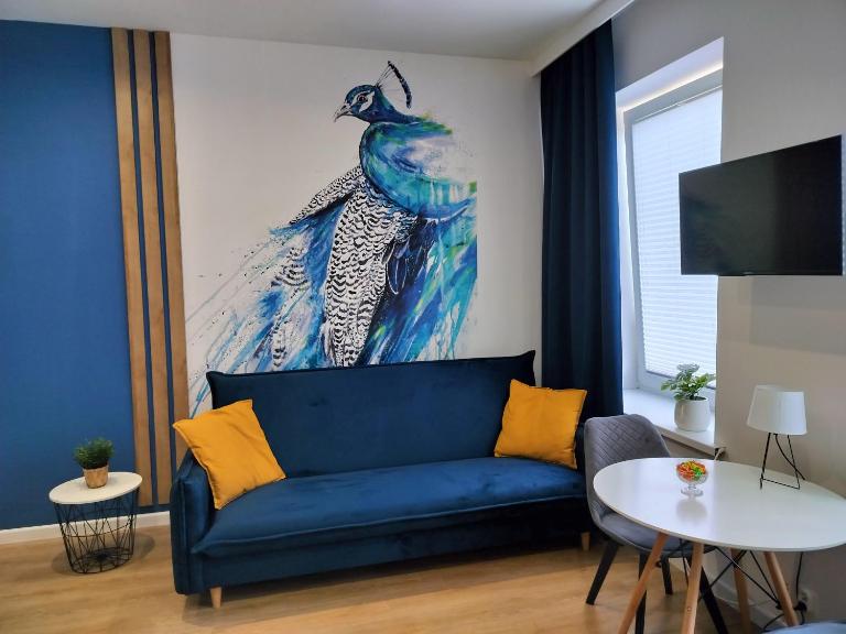 Noclegi Duet House Green Harmony Studio wejście na kod CENTRUM Ptak, Orientarium, Mandoria, Fala, Centrum Zdrowia Matki Polki, bezpłatny parking, klimatyzacja - B&B Pabianice