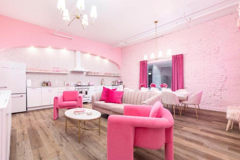 The Kentucky Rose by Hollyhock suites - B&B Louisville