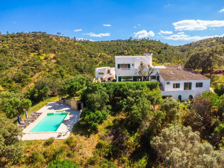 Villa Eiras Altas Grande by Portucasa - B&B Corte Vidreiro
