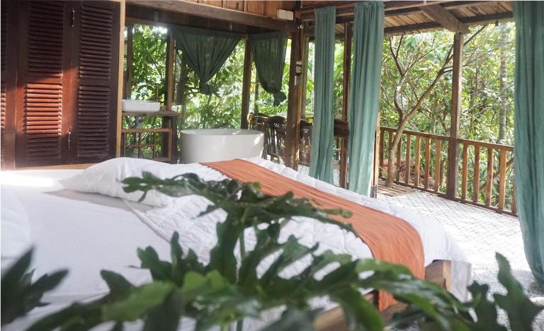 Nguyet Bieu Riverside - Bed and Breakfast Thôn Kim Long
