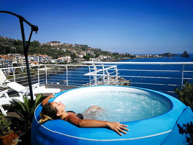 The sea you can feel - B&B Aci Castello