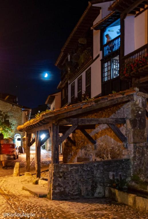Casa del Lavadero - B&B Santillana