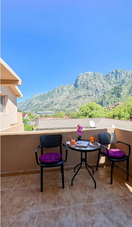 Apartment Pavle near the center with a view - B&B Cattaro