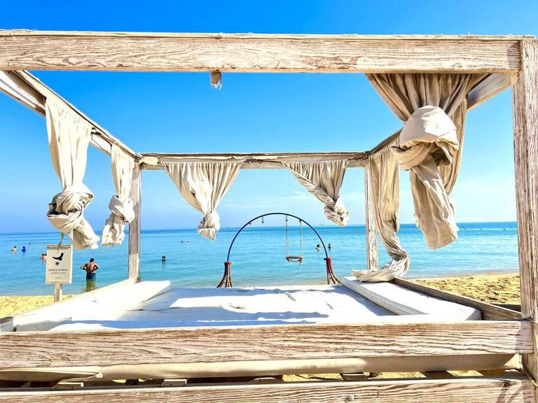 Boho Lagoon Garden Escape - Azha Sokhna - B&B Al ‘Ayn as Sukhnah