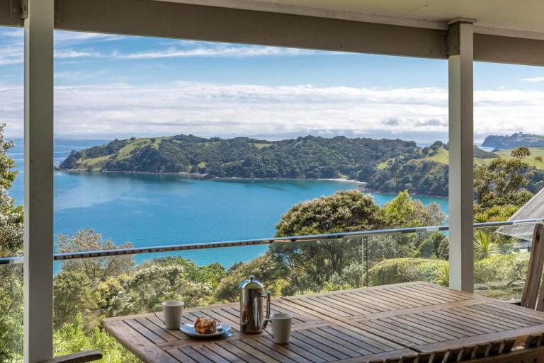 Piemelon Bay Views - Coast & Country - B&B Onetangi