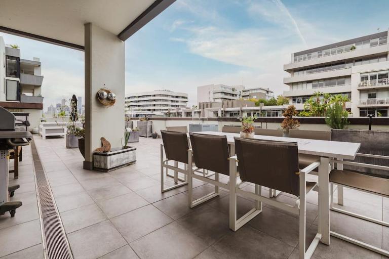 Bay Street Terrace - Spacious Indoor-Outdoor Design - B&B Melbourne