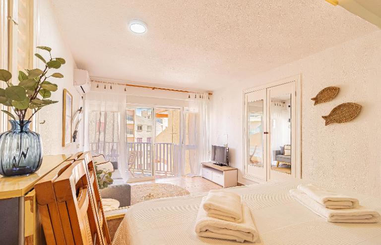 LA PECERA - La Manga del Mar Menor - Edificio Mónaco - Kilómetro 7 - cama plegable y sofá-cama - B&B La Manga del Mar Menor