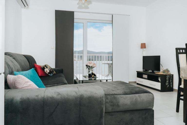 Apartment Leonarda - B&B Komarna