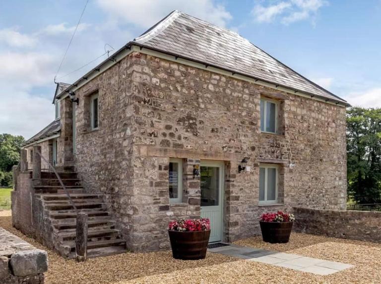 The Granary at Henrhiw Farm Cottages - B&B Usk