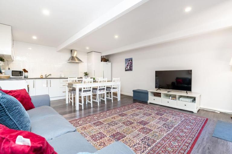 Peaceful 1BR Home near Canberra Hospital - Hosted by CanStay - Bed and Breakfast Harman