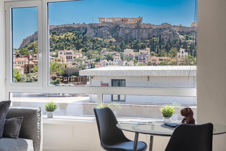 Stylish Studio: Acropolis View in Monastiraki Sq. - B&B Atenas